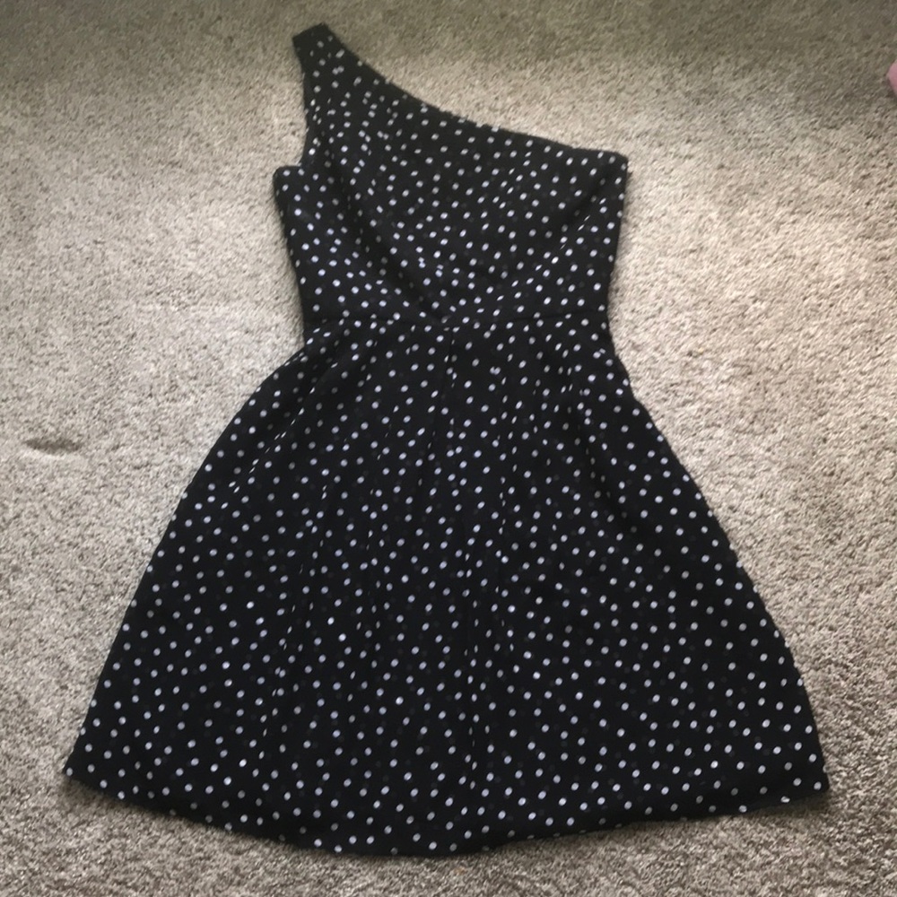 White House black-market one shoulder dress size 6
